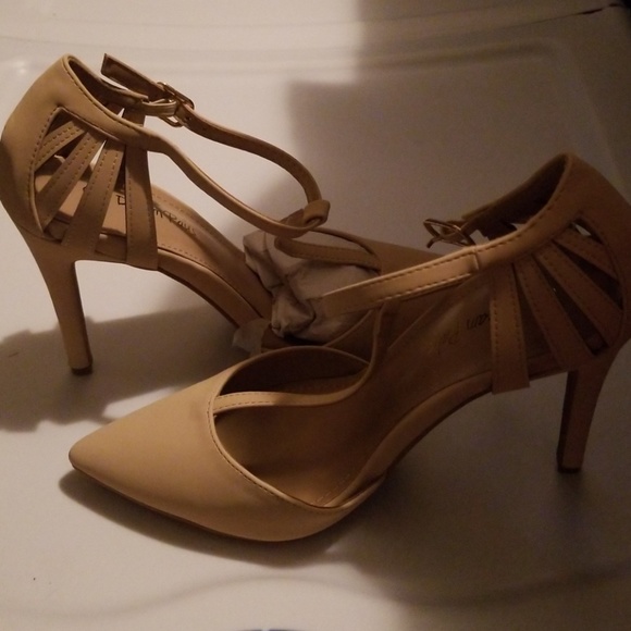 Shoes - Picture 3 of 3